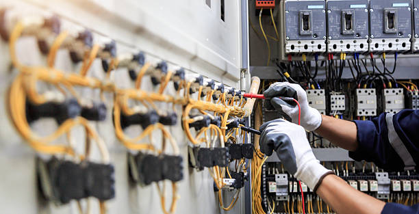 Professional Electrician technician working in Darien, GA